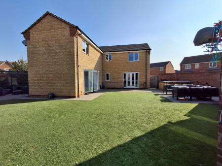 4 bedroom Detached house for sale in Musselburgh Way, Bourne, PE10