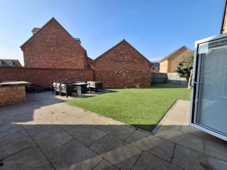 4 bedroom Detached house for sale in Musselburgh Way, Bourne, PE10