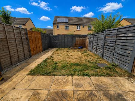 3 bedroom Terraced House for sale in Brooklands Way, Bourne, PE10