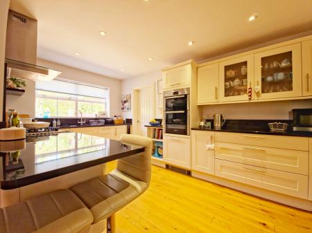 4 bedroom Detached house for sale in Swift Way, Thurlby, PE10