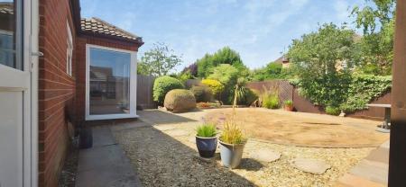 4 bedroom Detached house for sale in Swift Way, Thurlby, PE10