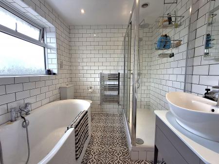 4 bedroom Detached house for sale in Manning Road, Bourne, PE10