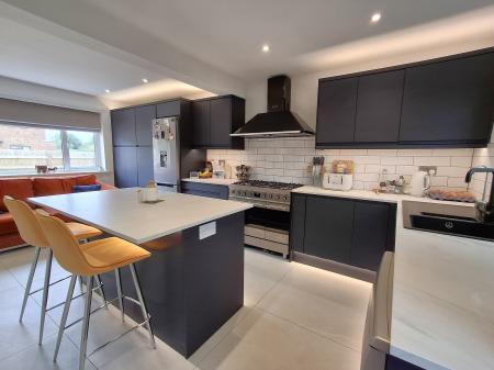 4 bedroom Detached house for sale in Manning Road, Bourne, PE10