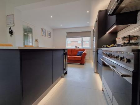 4 bedroom Detached house for sale in Manning Road, Bourne, PE10
