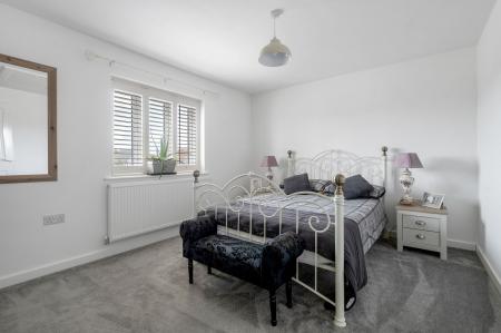 4 bedroom Detached house for sale in Plumpton Chase, Bourne, PE10