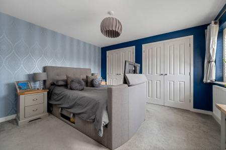 4 bedroom Detached house for sale in Plumpton Chase, Bourne, PE10