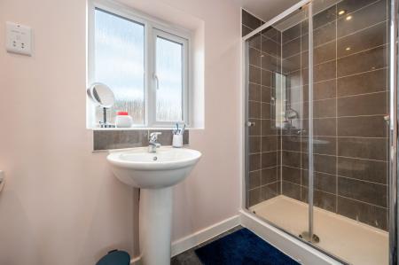 4 bedroom Detached house for sale in Plumpton Chase, Bourne, PE10