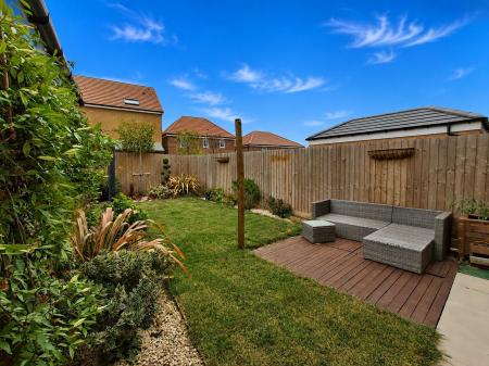 4 bedroom Semi-detached house for sale in Bates Close, Bourne, PE10