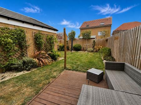 4 bedroom Semi-detached house for sale in Bates Close, Bourne, PE10