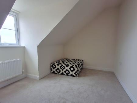 4 bedroom Semi-detached house for sale in Bates Close, Bourne, PE10
