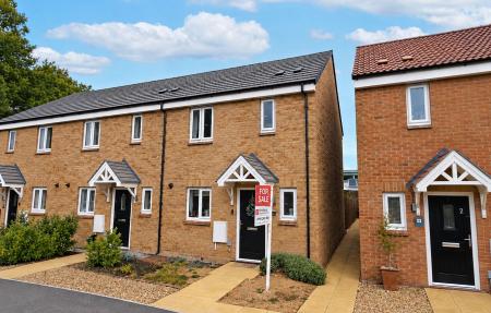 Folkestone Close, Bourne, PE10