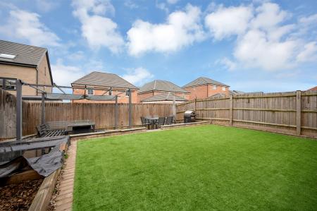 5 bedroom Detached house for sale in Butterfield Gardens, Bourne, PE10