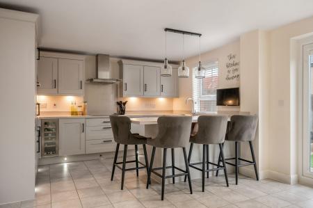 5 bedroom Detached house for sale in Butterfield Gardens, Bourne, PE10