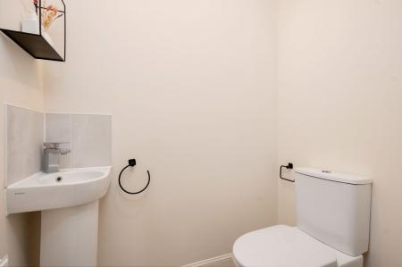 5 bedroom Detached house for sale in Butterfield Gardens, Bourne, PE10
