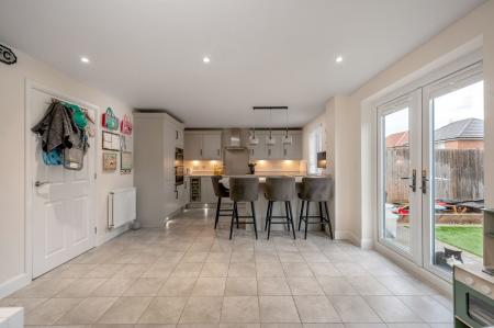 5 bedroom Detached house for sale in Butterfield Gardens, Bourne, PE10