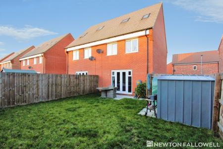 3 bedroom Semi-detached house to let in Great Leighs, Bourne, PE10