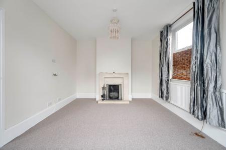 2 bedroom Terraced House to let in Victoria Place, Bourne, PE10