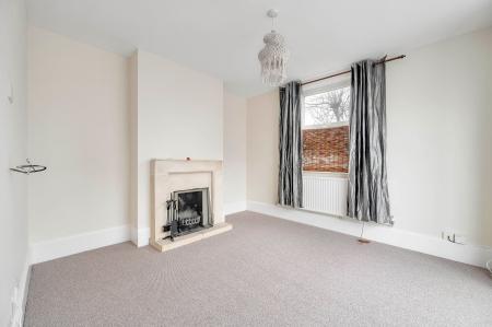 2 bedroom Terraced House to let in Victoria Place, Bourne, PE10