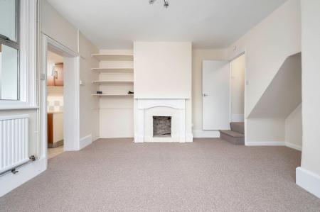 2 bedroom Terraced House to let in Victoria Place, Bourne, PE10