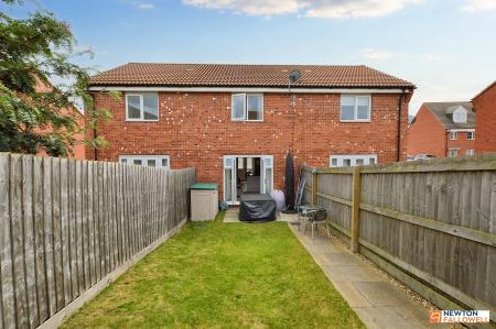 2 bedroom Terraced House to let in Great Leighs, Bourne, PE10