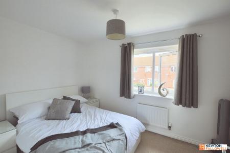 2 bedroom Terraced House to let in Great Leighs, Bourne, PE10
