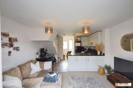 2 bedroom Terraced House to let in Great Leighs, Bourne, PE10