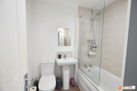 2 bedroom Terraced House to let in Great Leighs, Bourne, PE10