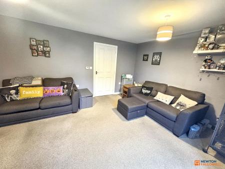 3 bedroom End of terrace house for sale in Taunton Road, Bourne, PE10