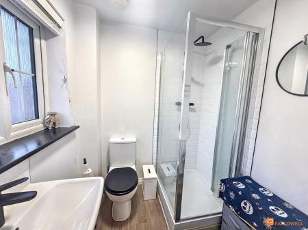 3 bedroom End of terrace house for sale in Taunton Road, Bourne, PE10