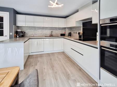 4 bedroom Detached house for sale in Great Leighs, Bourne, PE10
