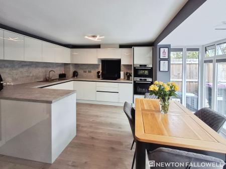 4 bedroom Detached house for sale in Great Leighs, Bourne, PE10