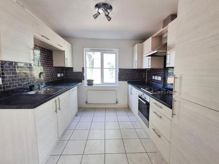 3 bedroom Detached house to let in Shelsley Walsh Rise, Bourne, PE10