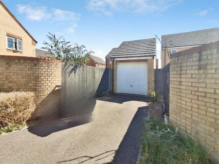 3 bedroom Detached house to let in Shelsley Walsh Rise, Bourne, PE10