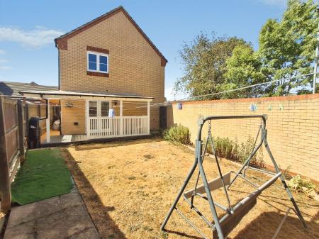 3 bedroom Detached house to let in Shelsley Walsh Rise, Bourne, PE10