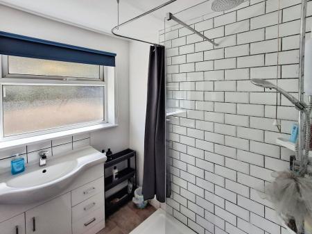 4 bedroom Detached bungalow for sale in The Green, Corby Glen, NG33