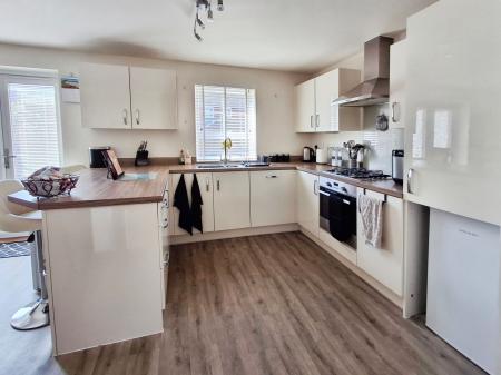4 bedroom Detached house for sale in Stratford Place, Bourne, PE10