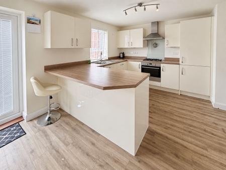 4 bedroom Detached house for sale in Stratford Place, Bourne, PE10