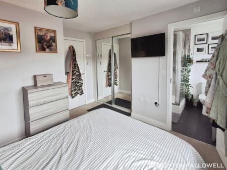 3 bedroom End of terrace house for sale in Spa Chase, Bourne, PE10