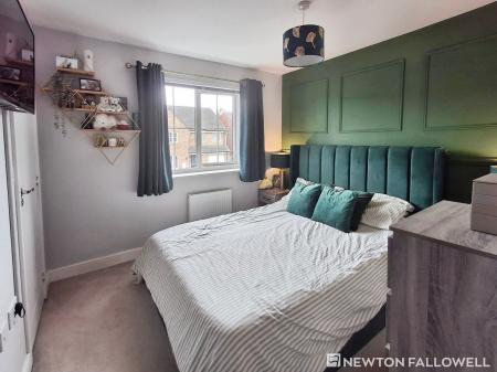 3 bedroom End of terrace house for sale in Spa Chase, Bourne, PE10