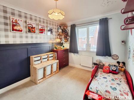 3 bedroom End of terrace house for sale in Spa Chase, Bourne, PE10