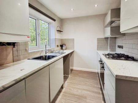 2 bedroom Semi-detached house for sale in Beck Way, Thurlby, PE10