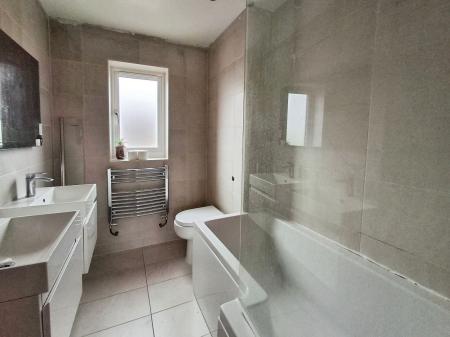 2 bedroom Semi-detached house for sale in Beck Way, Thurlby, PE10