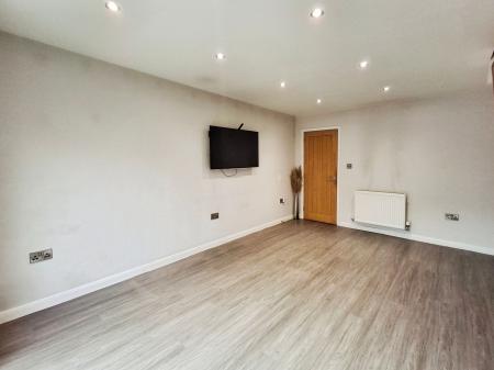 2 bedroom Semi-detached house for sale in Beck Way, Thurlby, PE10