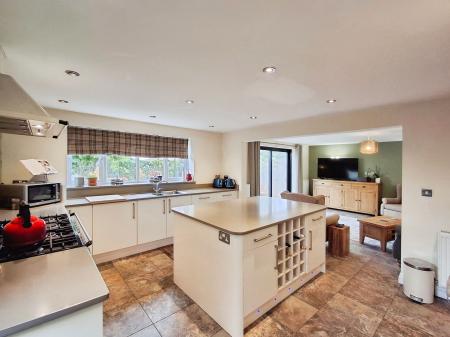 4 bedroom Detached house for sale in Gladstone Street, Bourne, PE10