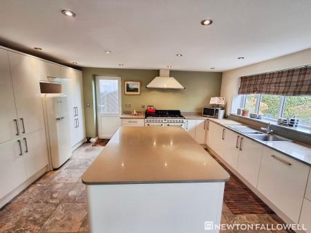 4 bedroom Detached house for sale in Gladstone Street, Bourne, PE10