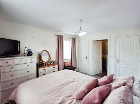 3 bedroom Semi-detached house for sale in Brooklands Way, Bourne, PE10