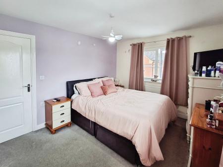 3 bedroom Semi-detached house for sale in Brooklands Way, Bourne, PE10