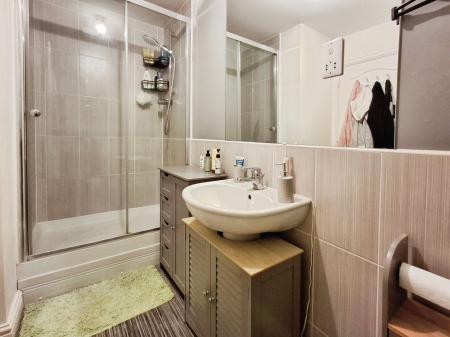 3 bedroom Semi-detached house for sale in Brooklands Way, Bourne, PE10