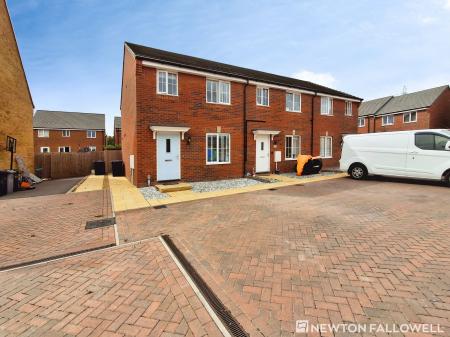 3 bedroom End of terrace house for sale in Watkins Glen Court, Bourne, PE10