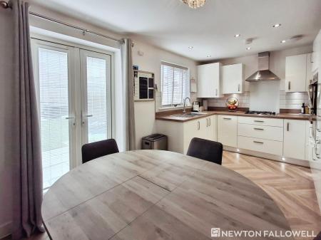3 bedroom End of terrace house for sale in Watkins Glen Court, Bourne, PE10